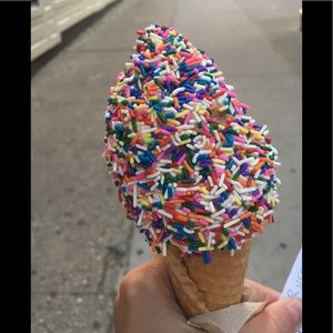 Meet your Posher, Amelia